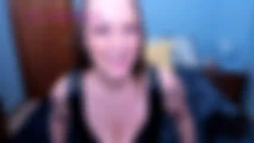 Solas de gozo com rugas, provocação de pés descalços e fotos de pov de mim segurando os pés descalços para cima, dizendo para você gozar nas minhas solas enrugadas e nuas.