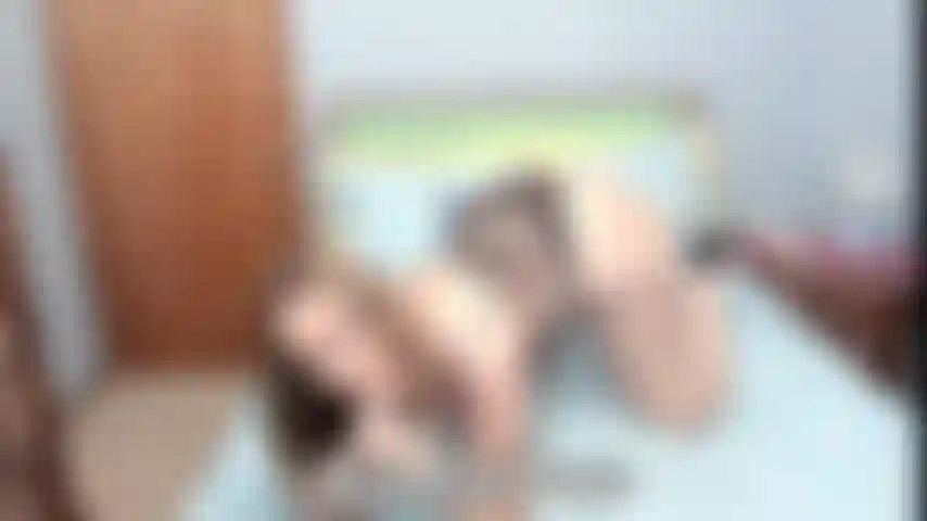 Bestfriendsmombj e foda role play - você sempre teve uma queda pela mãe da sua melhor amiga e hoje ela te seduz com sua bunda grande e boquete primeiro e depois implora para ser fodida.