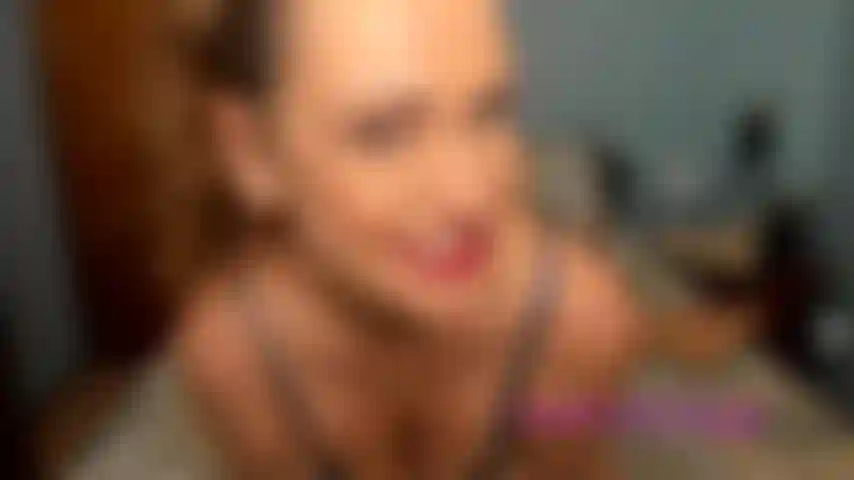 Compilação de brincadeiras divertidas. Tia, mamãe, vizinha tesão, mãe das melhores amigas, namorado colega de trabalho descobre que sou modelo de cam, madrasta. Conversa suja, joi, bunda grande provocando/tremendo. Toy play.