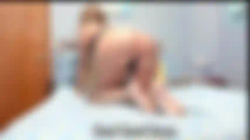 Cumformymassiveassandfeet - mostrando vistas pov de bunda e pés dando joi para gozar para mim.