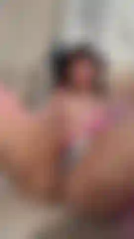 Playing with my pussy in missionary right in front of you 😘