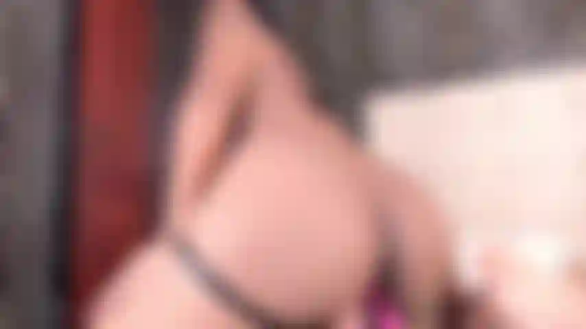 Ouça como minhas joias penetram em seu ouvido enquanto você me vê fodendo.