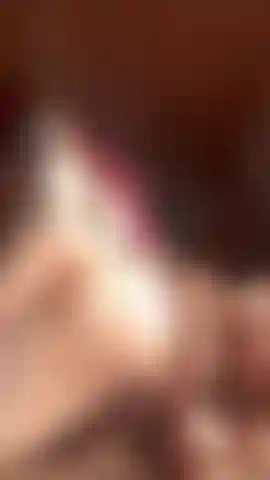 Slapping my ass full naked 😈