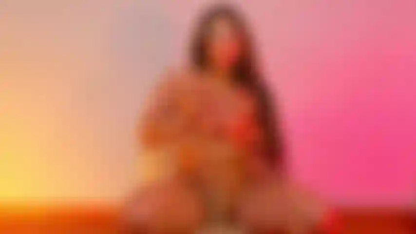 Cavalgando com o tronco no chão.