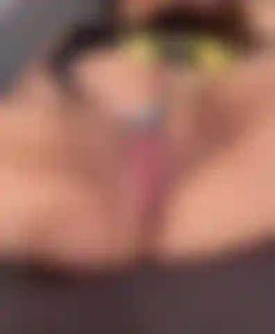 WATCH ME PLAY WITH MY PUSSY + FINGER