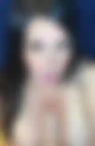 Você gozou na minha boca, papai grande.