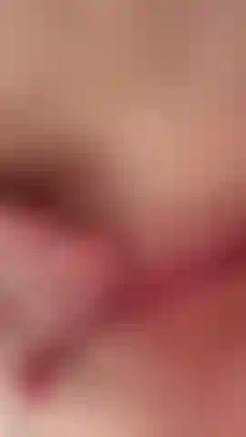 Minha buceta molhada e lingeries e eu gemendo para você como uma boa garota.