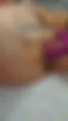 Meu pequeno prazer, um orgasmo com meu vibrador.
