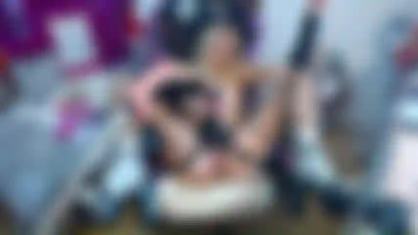 Strap_on_dripping_cum_on_my_pussy_sem falar.