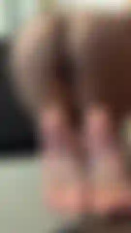 Such a dame brat. You dont know where to keep your eyes at when position like this. What part caught your attention first? The round fun size buns or the smooth pink soles ahahah