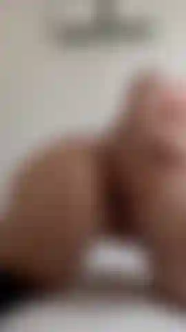 Quieres ver que rico me meto los dedos en el culo y disfruto 🫦 despacio.. duro, despacio.. duro.
