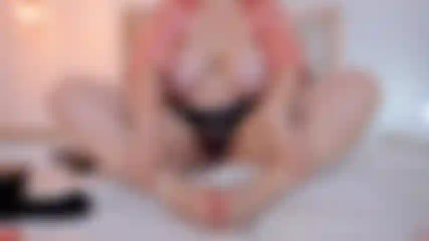 Me masturbo com os pés.